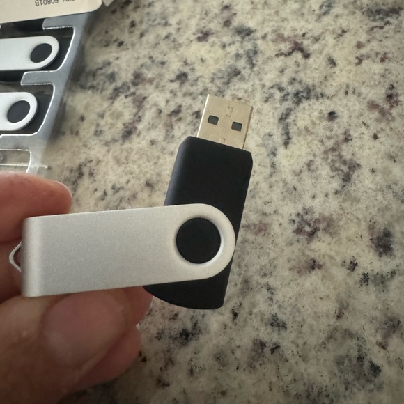 Usb Flash drive 16 Gb. 4 Pc New - Picture 4 of 6